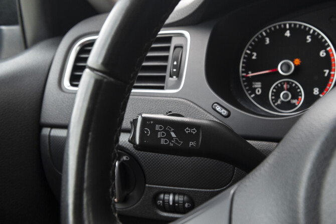 Volkswagen Jetta VI с пробегом 2014 года, цена 1 015 000 рублей, 168342 км, седан, Автокод Объявления