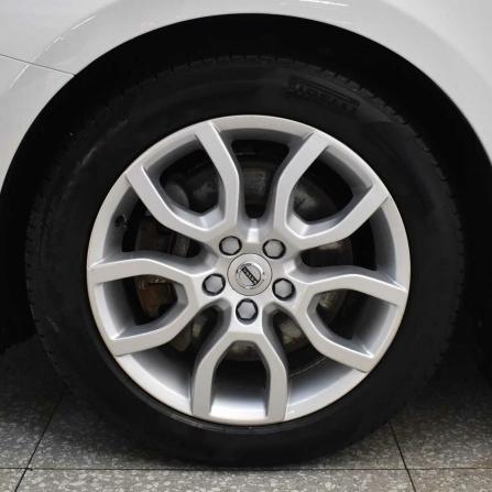 Volvo V40 Cross Country I Рестайлинг с пробегом 2017 года, цена 1 735 000 рублей, 100114 км, хэтчбек, Автокод Объявления