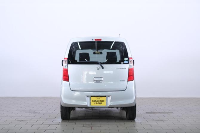 Suzuki Wagon R V Рестайлинг с пробегом 2015 года, цена 629 000 рублей, 135000 км, хэтчбек, Автокод Объявления