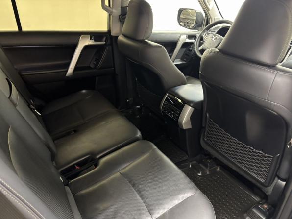 Toyota Land Cruiser Prado 150 Series Рестайлинг 2 с пробегом 2017 года, цена 4 899 000 рублей, 109947 км, внедорожник, Автокод Объявления