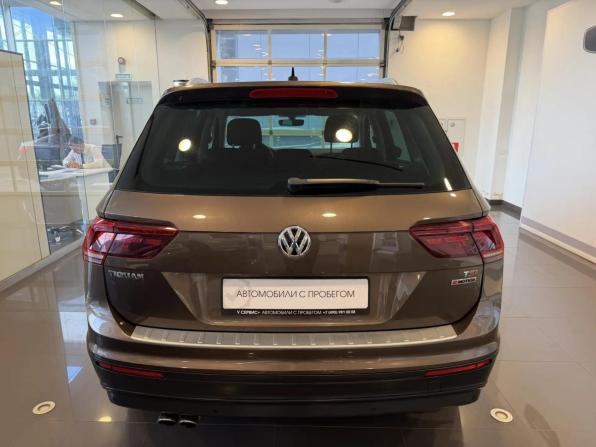 Volkswagen Tiguan II с пробегом 2017 года, цена 2 370 000 рублей, 100528 км, внедорожник, Автокод Объявления