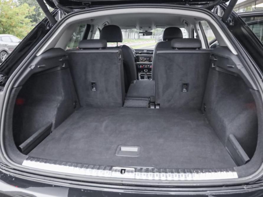 Audi Q3 II (F3) Санкт-Петербург  - изображение 30
