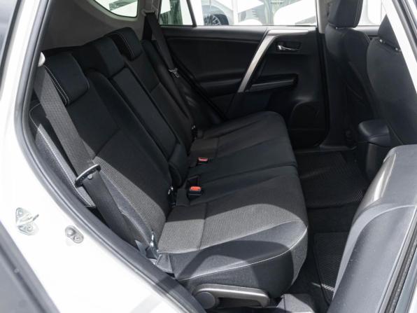 Toyota RAV4 IV (XA40) Рестайлинг с пробегом 2018 года, цена 2 429 000 рублей, 141330 км, внедорожник, Автокод Объявления