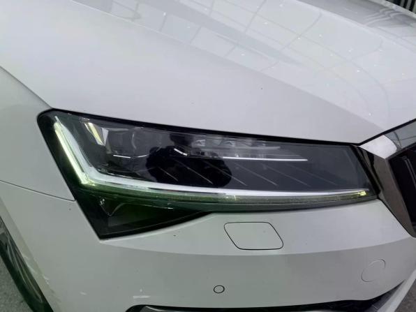 Skoda Superb III Рестайлинг с пробегом 2021 года, цена 2 289 000 рублей, 121818 км, лифтбек, Автокод Объявления