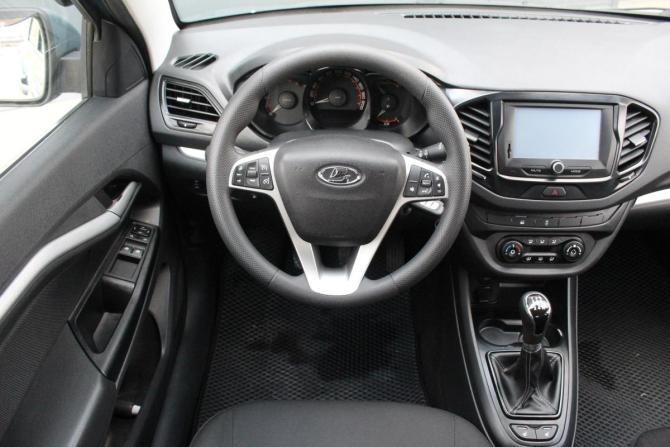 Lada (ВАЗ) Vesta I с пробегом 2018 года, цена 895 000 рублей, 132205 км, седан, Автокод Объявления