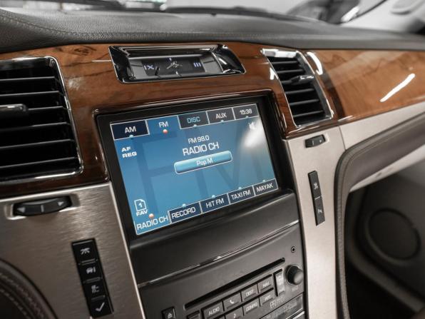 Cadillac Escalade III с пробегом 2011 года, цена 2 490 000 рублей, 132700 км, внедорожник, Автокод Объявления