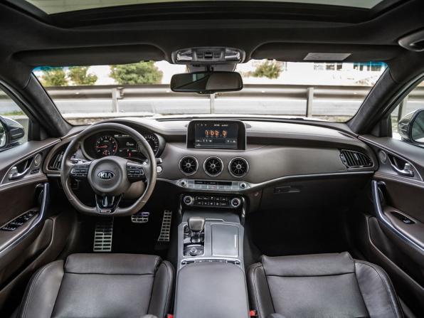 Kia Stinger I с пробегом 2018 года, цена 2 398 000 рублей, 152257 км, лифтбек, Автокод Объявления