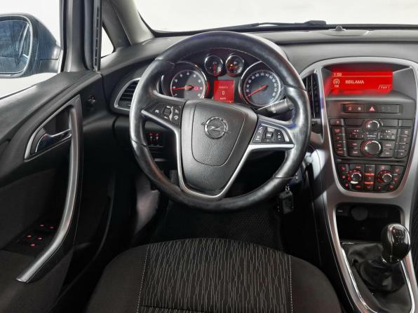 Opel Astra J Рестайлинг с пробегом 2014 года, цена 713 000 рублей, 177564 км, хэтчбек, Автокод Объявления