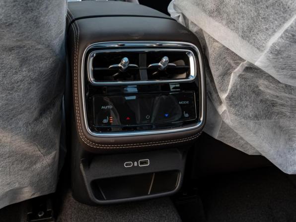 Geely Monjaro I Рестайлинг 2 с пробегом 2026 года, цена 4 130 000 рублей, 23 км, внедорожник, Автокод Объявления