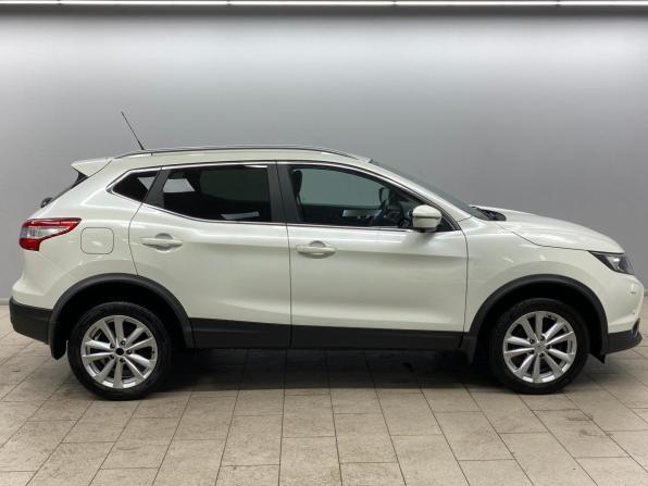 Nissan Qashqai II с пробегом 2016 года, цена 1 584 000 рублей, 83069 км, внедорожник, Автокод Объявления