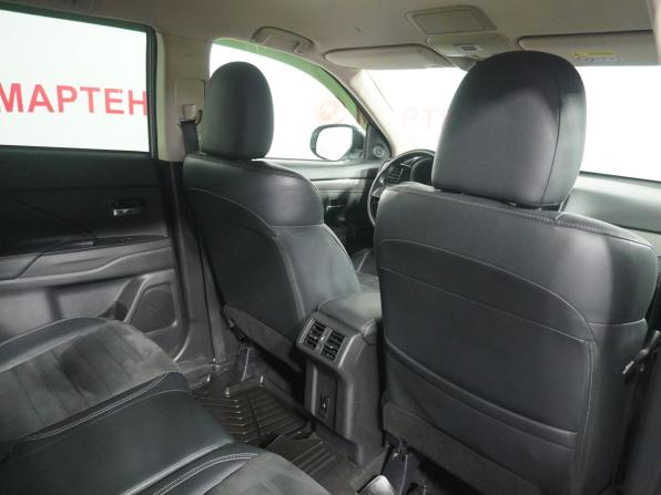 Mitsubishi Outlander III Рестайлинг 3 с пробегом 2021 года, цена 2 649 000 рублей, 82346 км, внедорожник, Автокод Объявления