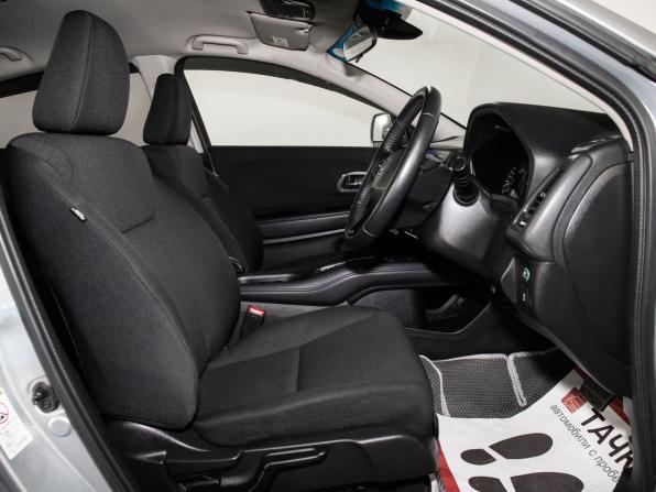Honda Vezel I с пробегом 2014 года, цена 1 800 000 рублей, 40312 км, внедорожник, Автокод Объявления