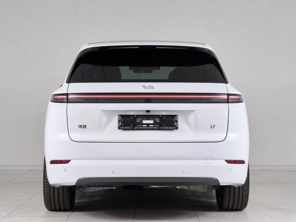 Li Auto (Lixiang) L7 I Рестайлинг с пробегом 2025 года, цена 7 355 000 рублей, 5 км, внедорожник, Автокод Объявления