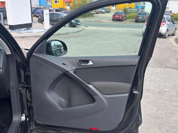 Volkswagen Tiguan I Рестайлинг с пробегом 2011 года, цена 1 375 000 рублей, 205872 км, внедорожник, Автокод Объявления