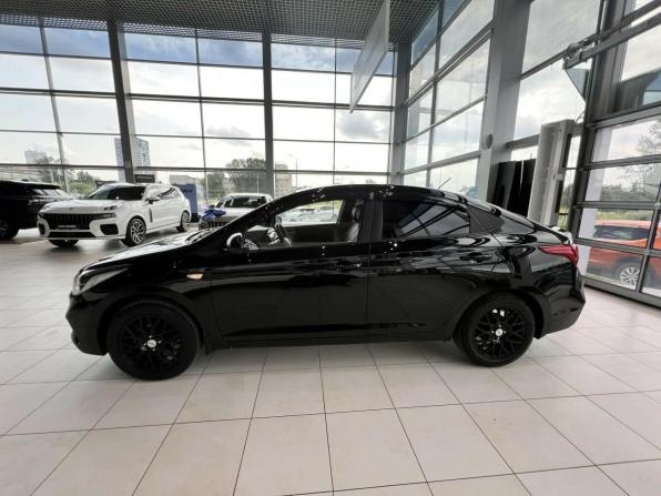 Hyundai Solaris II с пробегом 2018 года, цена 1 395 000 рублей, 106494 км, седан, Автокод Объявления