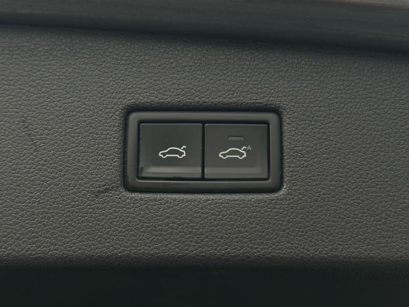 Volkswagen Tiguan II Рестайлинг с пробегом 2022 года, цена 3 099 000 рублей, 67948 км, внедорожник, Автокод Объявления