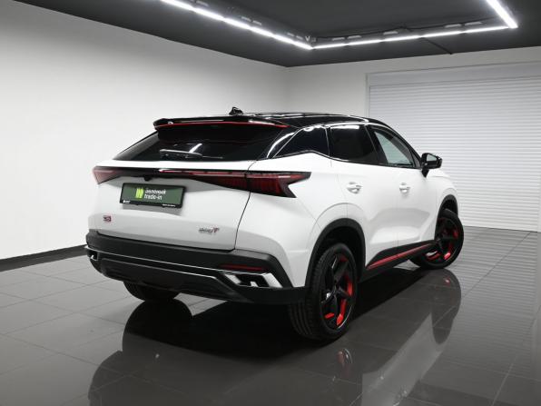 Omoda C5 I с пробегом 2022 года, цена 1 545 000 рублей, 96361 км, внедорожник, Автокод Объявления