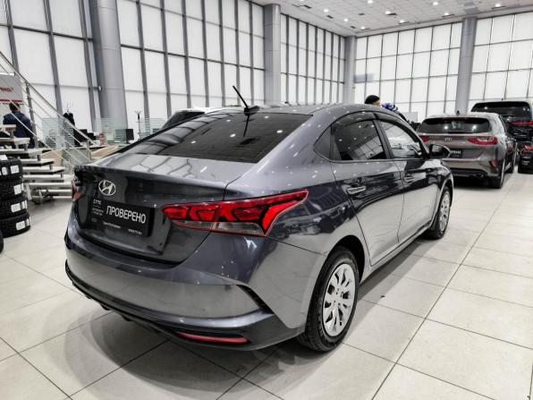 Hyundai Solaris II Рестайлинг с пробегом 2021 года, цена 1 299 000 рублей, 124605 км, седан, Автокод Объявления