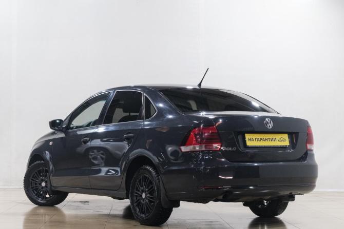 Volkswagen Polo V Рестайлинг с пробегом 2016 года, цена 1 099 000 рублей, 183000 км, седан, Автокод Объявления