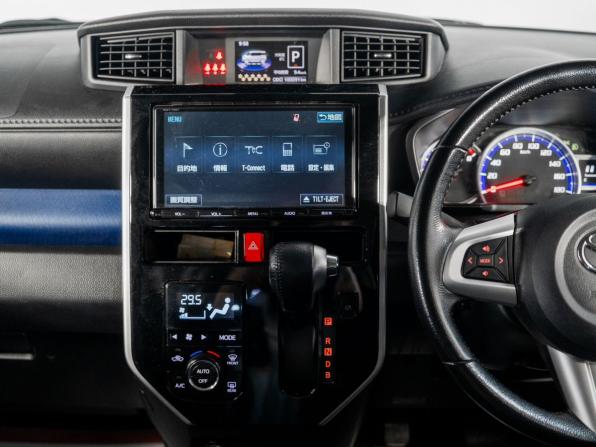 Toyota Roomy I с пробегом 2017 года, цена 975 000 рублей, 100000 км, микровэн, Автокод Объявления