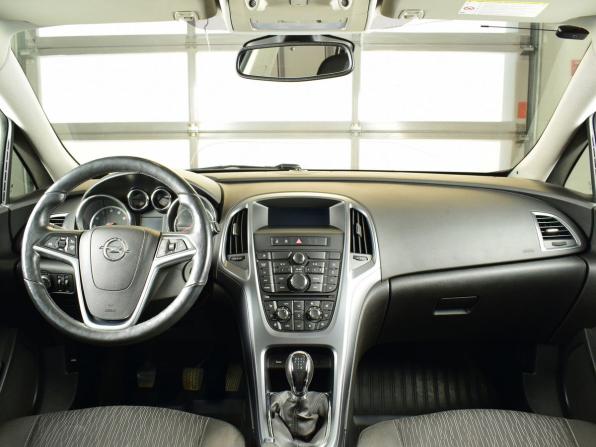 Opel Astra J Рестайлинг с пробегом 2013 года, цена 715 999 рублей, 120725 км, хэтчбек, Автокод Объявления