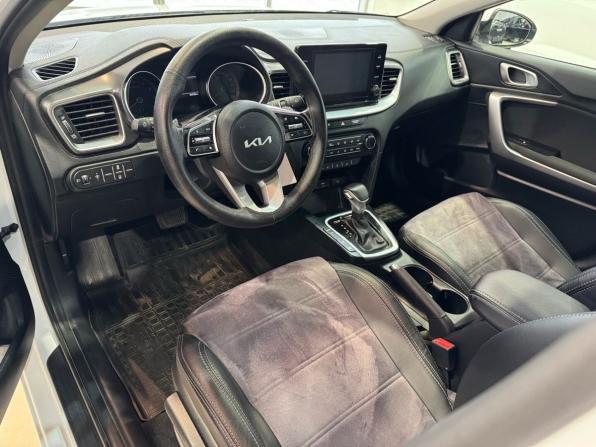 Kia Ceed III Рестайлинг с пробегом 2021 года, цена 2 020 000 рублей, 30538 км, универсал, Автокод Объявления