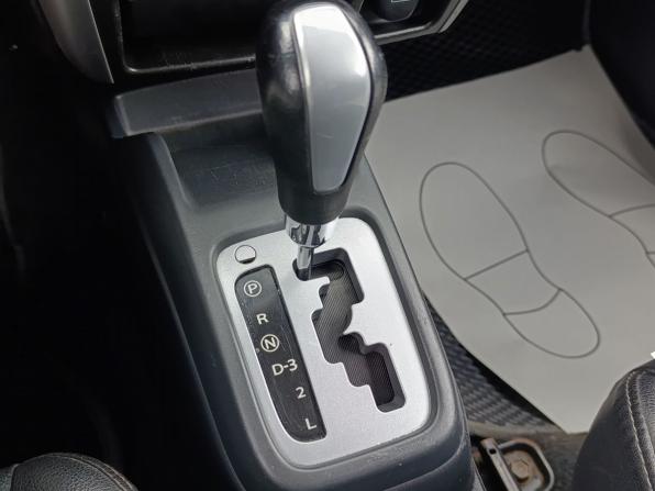 Suzuki Jimny III Рестайлинг 2 с пробегом 2013 года, цена 1 390 000 рублей, 120000 км, внедорожник, Автокод Объявления