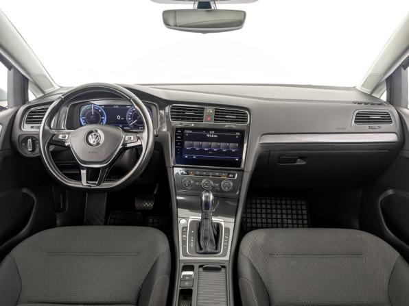 Volkswagen Golf VII Рестайлинг с пробегом 2019 года, цена 2 270 000 рублей, 81891 км, хэтчбек, Автокод Объявления