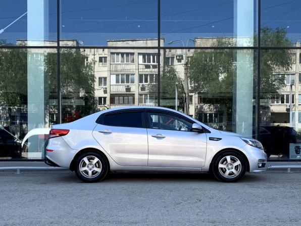 Kia Rio III Рестайлинг с пробегом 2015 года, цена 925 000 рублей, 131571 км, седан, Автокод Объявления
