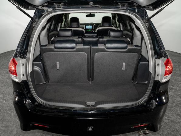 Toyota Wish II с пробегом 2011 года, цена 1 200 000 рублей, 209359 км, минивэн, Автокод Объявления