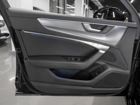 Audi A6 V (C8) с пробегом 2019 года, цена 4 280 000 рублей, 74046 км, седан, Автокод Объявления