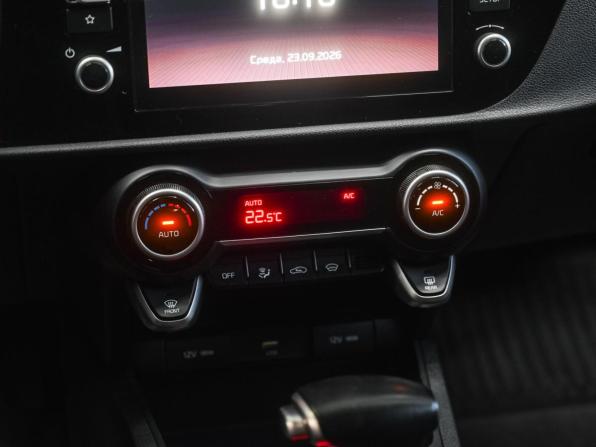 Kia Rio IV Рестайлинг с пробегом 2021 года, цена 2 099 000 рублей, 19692 км, хэтчбек, Автокод Объявления