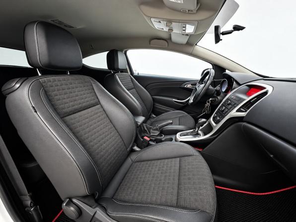 Opel Astra J Рестайлинг с пробегом 2012 года, цена 720 000 рублей, 219104 км, хэтчбек, Автокод Объявления