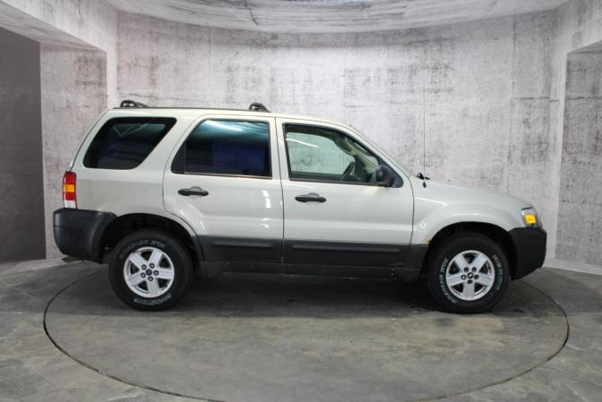 Ford Escape I Рестайлинг с пробегом 2004 года, цена 450 000 рублей, 196377 км, внедорожник, Автокод Объявления