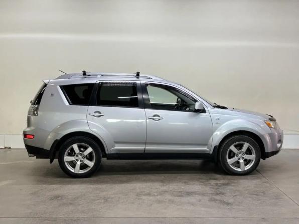 Mitsubishi Outlander II с пробегом 2007 года, цена 939 000 рублей, 285000 км, внедорожник, Автокод Объявления