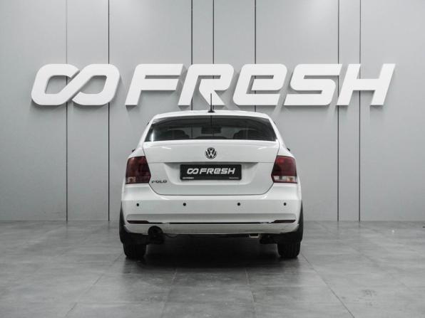 Volkswagen Polo V Рестайлинг с пробегом 2019 года, цена 1 198 000 рублей, 110883 км, седан, Автокод Объявления
