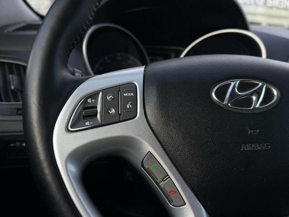 Hyundai ix35 I Рестайлинг с пробегом 2013 года, цена 1 170 000 рублей, 241591 км, внедорожник, Автокод Объявления