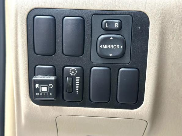 Toyota Land Cruiser Prado 120 Series Рестайлинг с пробегом 2007 года, цена 2 499 900 рублей, 199659 км, внедорожник, Автокод Объявления
