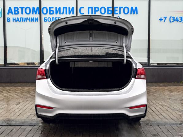 Hyundai Solaris II с пробегом 2018 года, цена 1 129 000 рублей, 229100 км, седан, Автокод Объявления