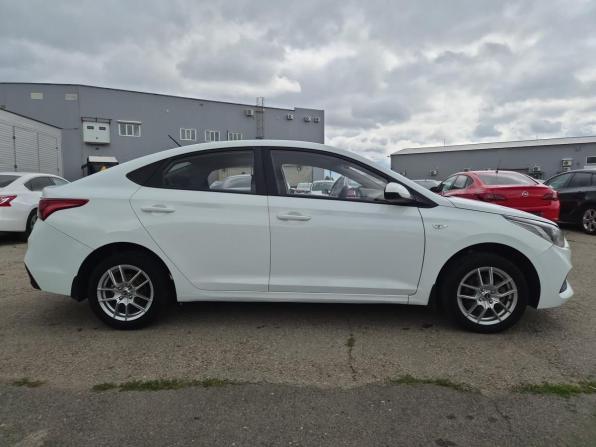 Hyundai Solaris II с пробегом 2017 года, цена 890 000 рублей, 149052 км, седан, Автокод Объявления