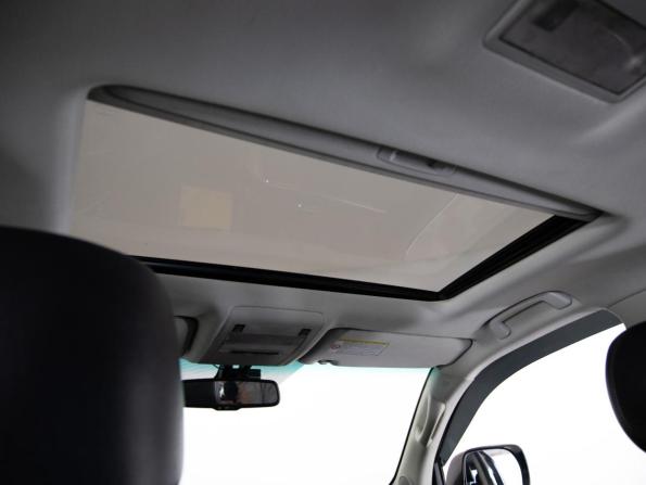 Toyota Land Cruiser 200 Series с пробегом 2011 года, цена 2 499 000 рублей, 300217 км, внедорожник, Автокод Объявления