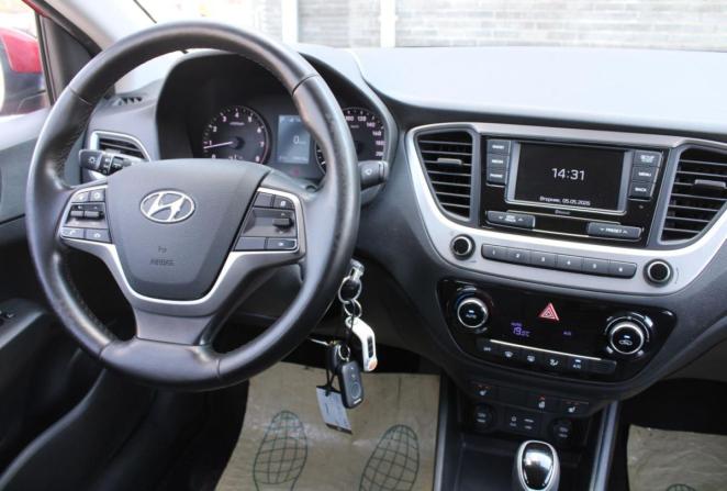 Hyundai Solaris II с пробегом 2018 года, цена 1 295 000 рублей, 145014 км, седан, Автокод Объявления