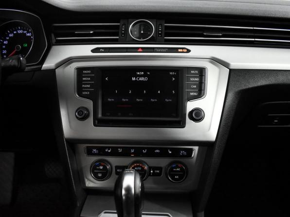 Volkswagen Passat B8 с пробегом 2015 года, цена 1 518 000 рублей, 147538 км, седан, Автокод Объявления