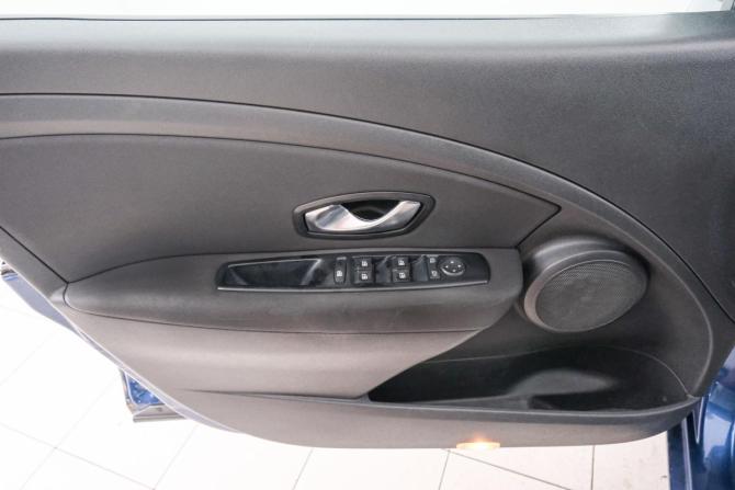 Renault Megane III с пробегом 2011 года, цена 549 000 рублей, 266013 км, хэтчбек, Автокод Объявления