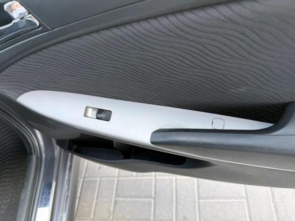 Hyundai Solaris I с пробегом 2013 года, цена 917 000 рублей, 150000 км, седан, Автокод Объявления
