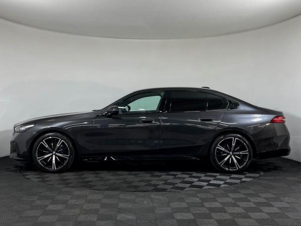 BMW 5 серии VIII (G60/G61/G68) с пробегом 2024 года, цена 8 700 000 рублей, 12952 км, седан, Автокод Объявления
