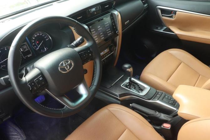 Toyota Fortuner II Рестайлинг с пробегом 2022 года, цена 5 300 000 рублей, 5596 км, внедорожник, Автокод Объявления