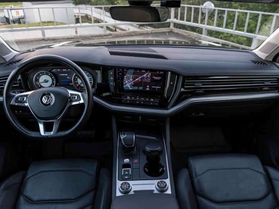 Volkswagen Touareg III Москва  - изображение 12