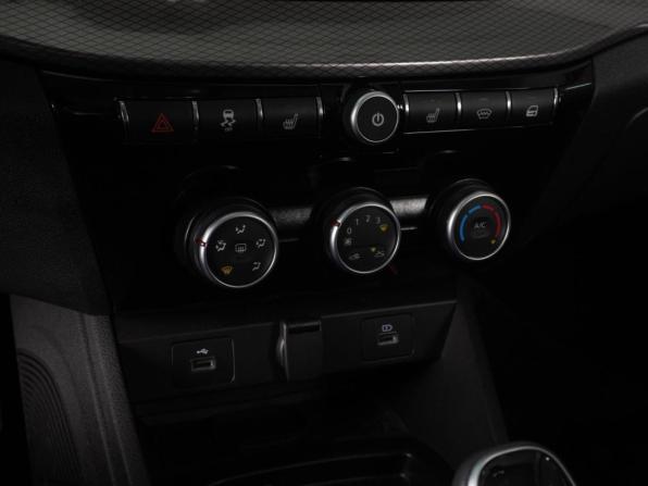 Lada (ВАЗ) Vesta I Рестайлинг (NG) с пробегом 2024 года, цена 1 529 000 рублей, 4266 км, седан, Автокод Объявления