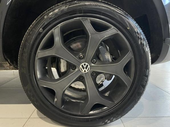 Volkswagen Touareg I Рестайлинг с пробегом 2007 года, цена 940 000 рублей, 317318 км, внедорожник, Автокод Объявления